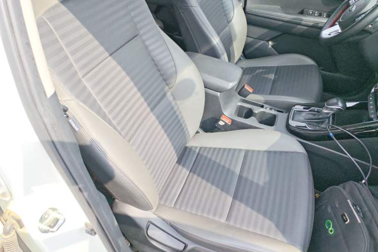 Used Kia Sportage R 2018 2.0L Automatic Smart Luxury Version China V Standard Right Front Seat