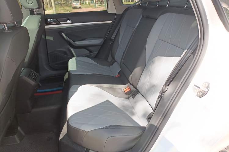 Used Volkswagen Lavida 2024 1.5L Automatic Starry Sky 5 Million Edition Left Rear Seat