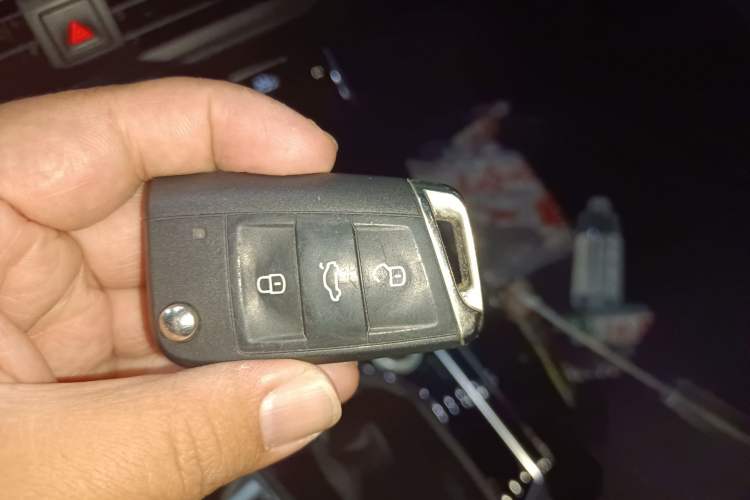 Used Volkswagen Tayron 2019 Teramont Edition 280TSI Two-Wheel Drive Luxury Model China VI Standard Vehicle Key