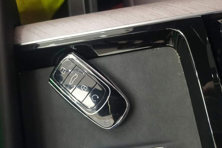 Used Chery Tiggo 9 2025 2.0T Automatic Two-Wheel Drive Luxury Edition 5 Seats