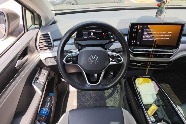 Used Volkswagen ID.6 CROZZ 2022 Long-Range PURE+ Edition Steering Wheel