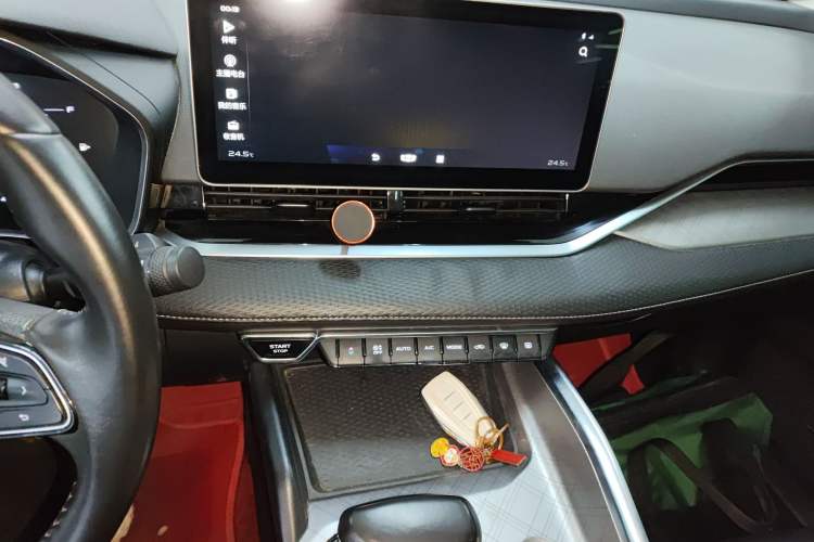 Used Geely Auto Preface 2021 2.0TD Luxury Version Audio And AC Panel