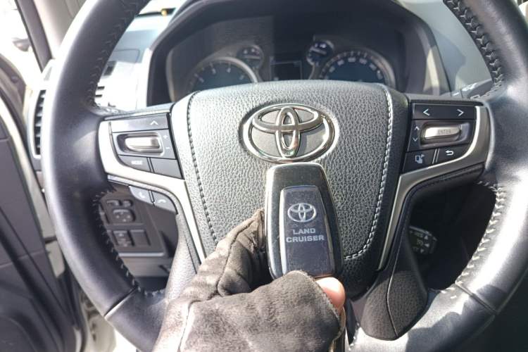 Used Toyota Prado 2018 3.5L Automatic TX-L with Rear-Mounted Spare Tire
