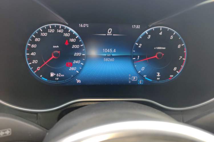 Used Mercedes-Benz GLC 2020 Facelifted GLC 260 L 4MATIC Dynamic Edition Odometer Close Up