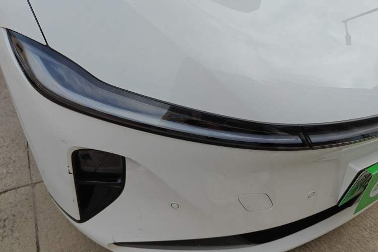 Used CHANGAN NEVO A07 2026 Model Ultra-Long Blue Whale Pure Electric 730 Flagship Edition Right Front Headlight