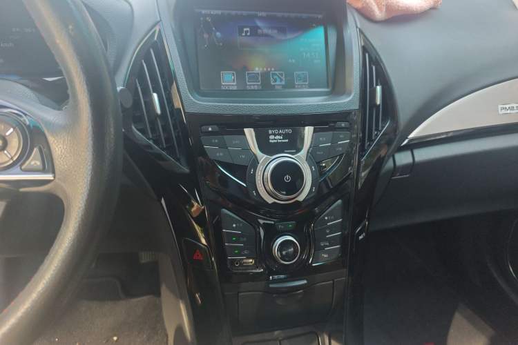 Used BYD Qin New Energy 2015 1.5T Dual-Crown Flagship Plus Edition