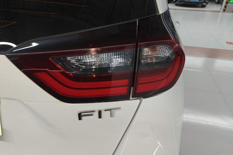 Used Honda Fit 2021 1.5L CVT Trend Edition
