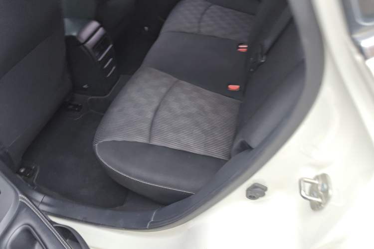 Used Nissan Tiida 2016 1.6L CVT Cool Dynamic Edition