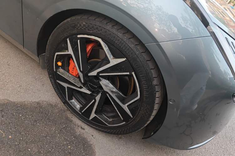 Used Lynk & Co Z10 2025 95 kWh 702 km All-Wheel Drive Intelligent Driving Ultra
