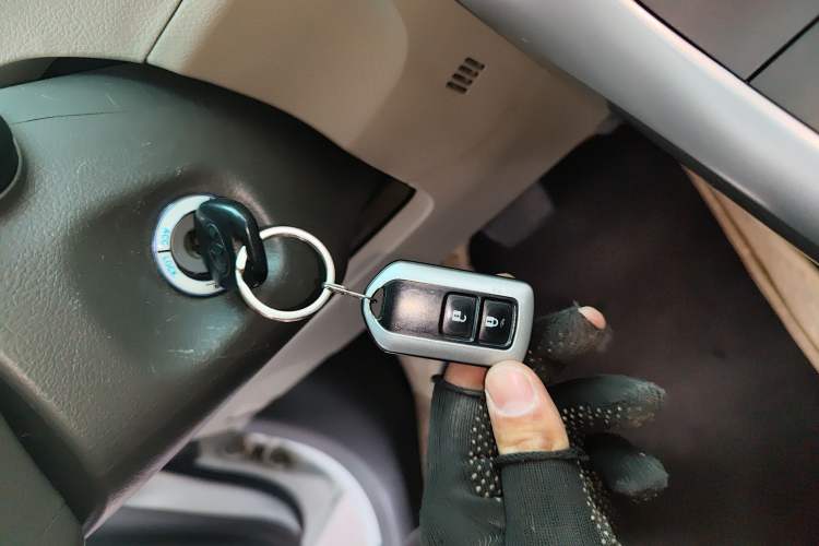 Used Toyota Verso 2014 Starlight 180E CVT Elite Edition Vehicle Key