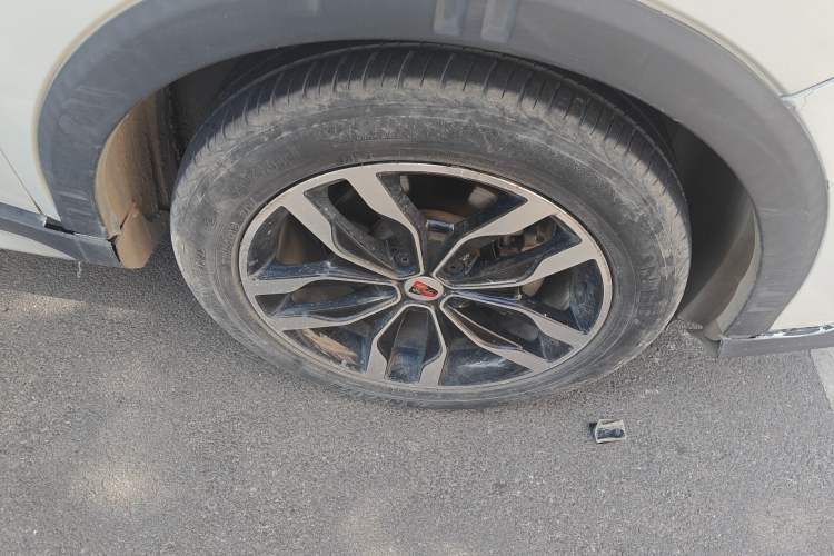 Used Roewe RX5 2016 20T Two-Wheel Drive Automatic Internet Smart Edition
