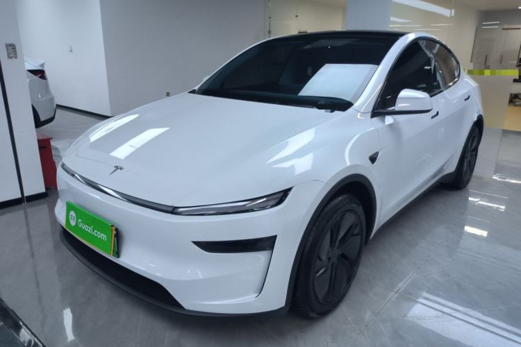 Used Tesla Model Y 2025 Long-Range All-Wheel-Drive Version