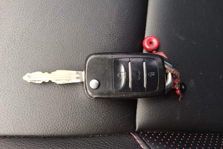 Used CHANGAN CS35 2014 1.6L Automatic Luxury Model China IV Standard
