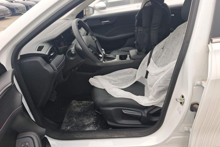 Used Roewe i5 2023 1.5L CVT Luxury Edition Left Front Seat