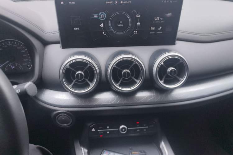 Used Wey VV5 2020 1.5T Two-Wheel Drive Color Pioneer