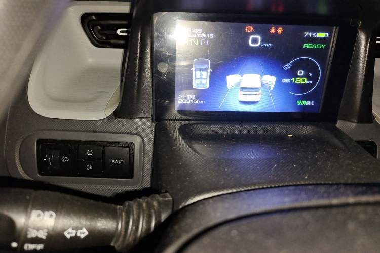 Used Wuling Hongguang MINIEV 2021 Macaron Premium Model – Lithium Iron Phosphate