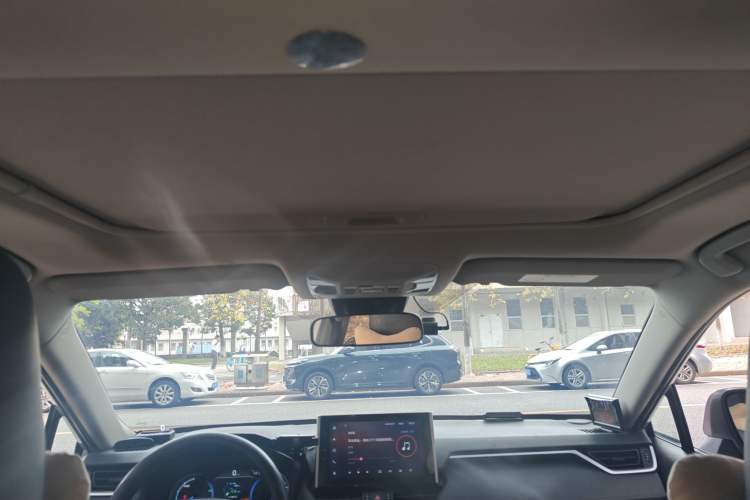 Used Toyota RAV4 2021 Revised Version Dual-Motor Hybrid 2.5L E-CVT Two-Wheel Drive Elite Edition
