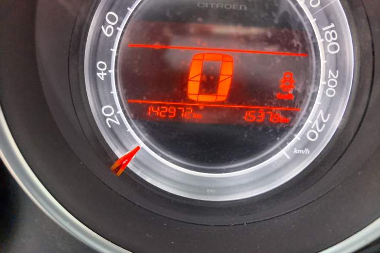 Used Citroen C4L 2013 1.6 THP Automatic Impression Edition Odometer Close Up