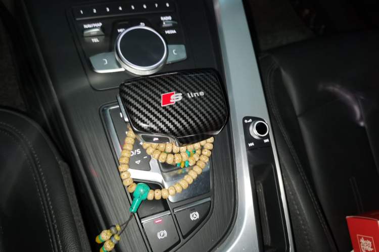 Used Audi A4L 2019 40 TFSI Fashion Edition China VI Emission Standard