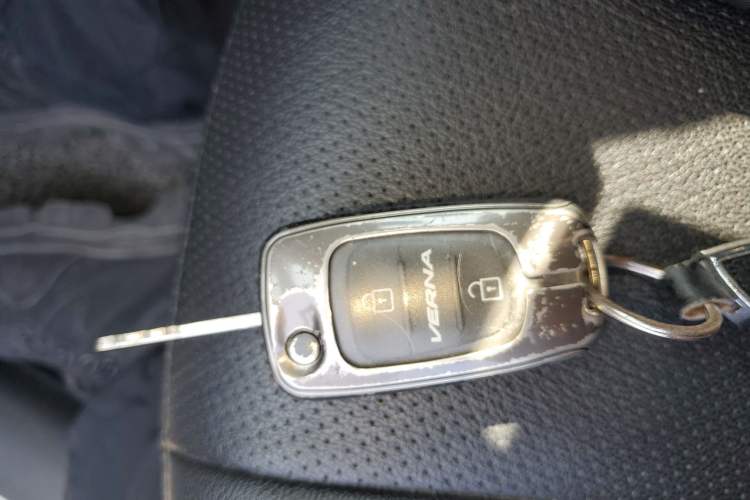 Used Hyundai Verna (older generation) 2016 1.4L Automatic Smart GLS