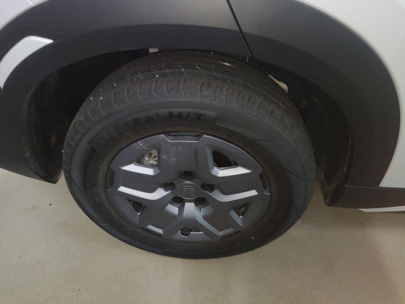 BYD Yuan UP 2025 Model 301KM Leading Version — снимка 11