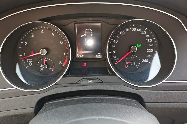 Used Volkswagen Magotan 2017 280TSI DSG Comfort Model Instrument Cluster