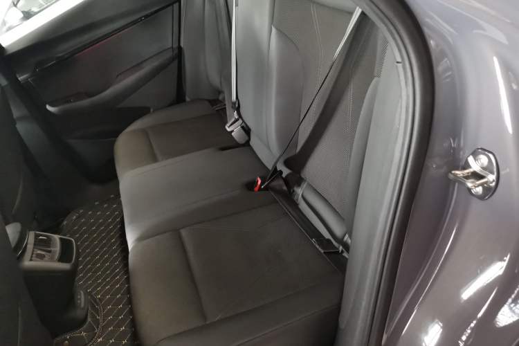 Used Volkswagen ID.UNYX 2024 Pro Long-Range Version Left Rear Seat