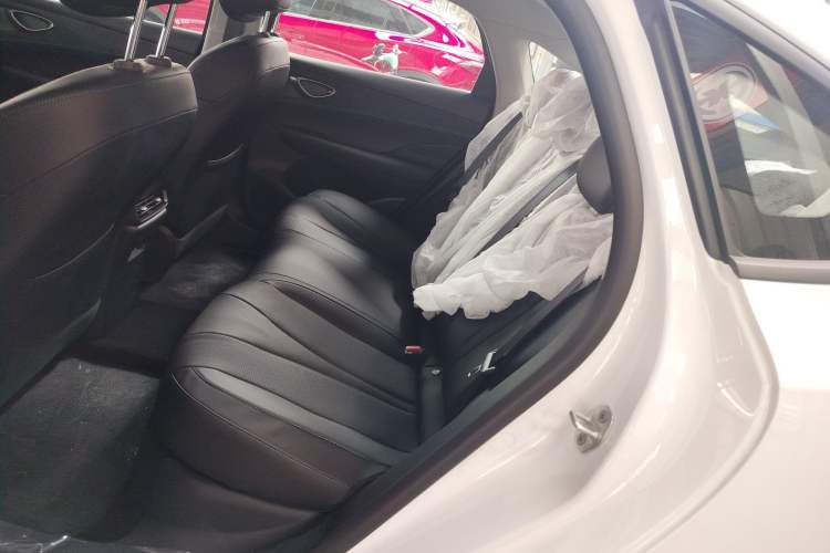 Used BYD Seal 05 DM-i 2026 DM-i 128KM Luxury Edition Left Rear Seat