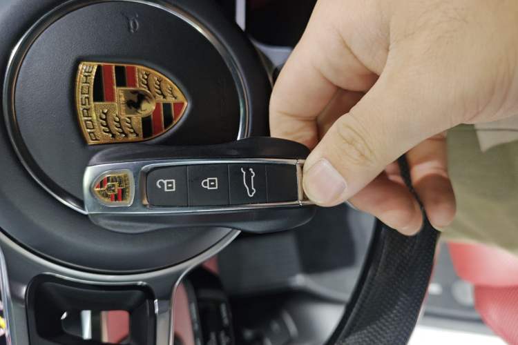 Used Porsche Cayenne E-Hybrid 2023 Cayenne E-Hybrid 2.0T Platinum Edition
