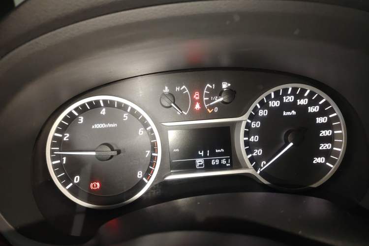 Used Nissan Lannia 2019 1.6L CVT Smart Connect Smart Cool Version China VI Standard Instrument Cluster