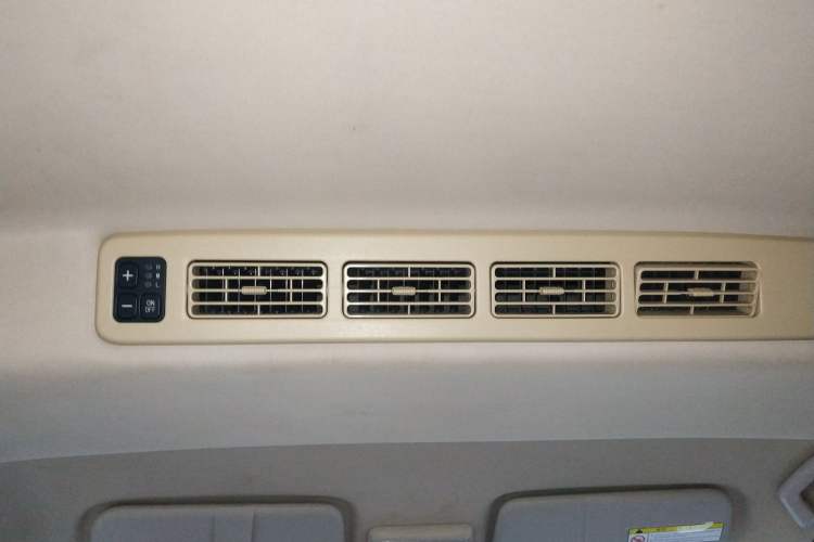 Used Dongfeng Fengon 370 2016 1.5L Manual Luxury 7-Seater
