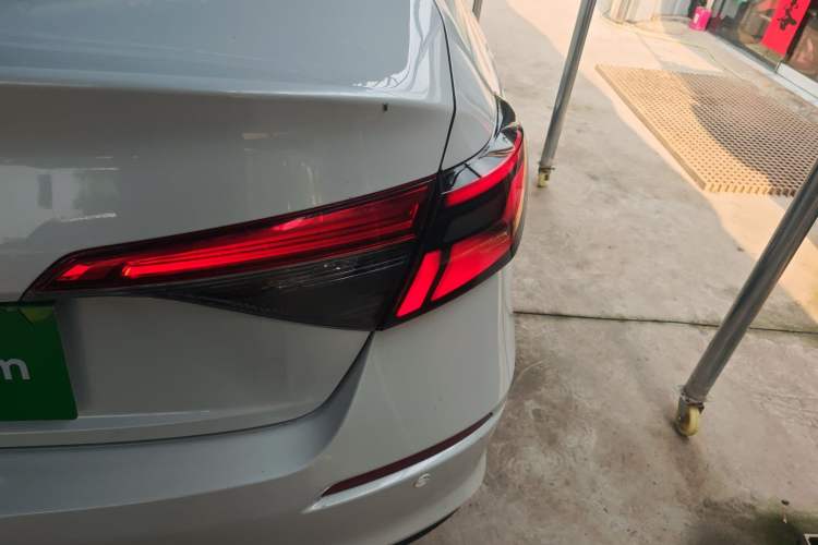 Used Honda Civic 2022 240TURBO CVT Dynamic Edition Right Rear Taillight