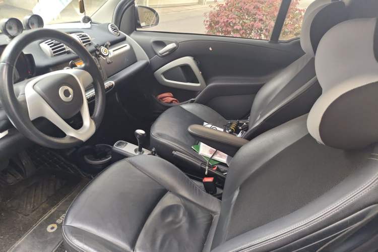 Used smart fortwo 2011 1.0T Year of the Rabbit Special Edition