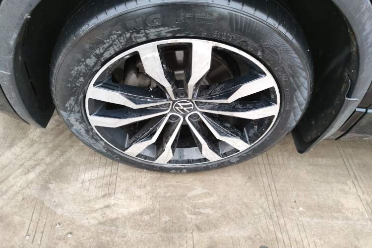 Used Volkswagen Tiguan L 2021 330TSI Automatic Two-Wheel Drive R-Line Enhanced Edition