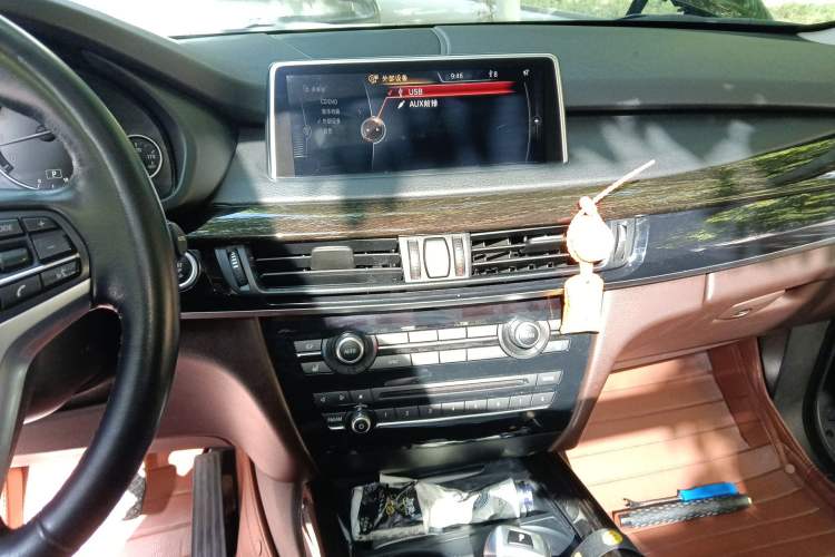 Used BMW X5  Audio And AC Panel