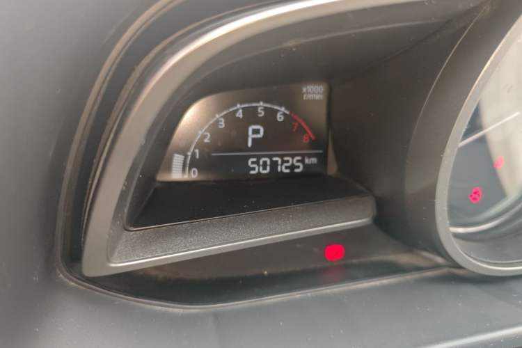 Used Mazda 3 Axela 2017 Sedan 1.5L Automatic Luxury Model China VI Standard
