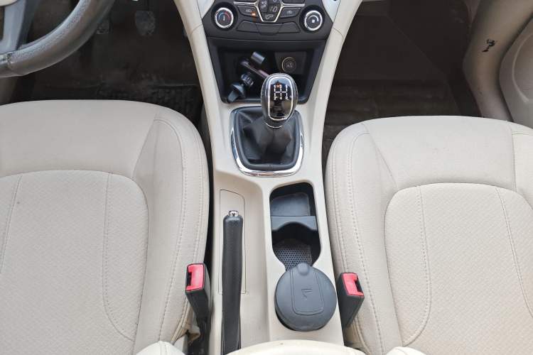 Used Chery Arrizo 7 2013 1.6L Manual Zhi Ling Edition