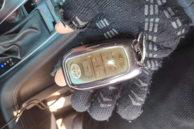 Used Toyota Sienna 2021 2.5L Hybrid Premium Edition
