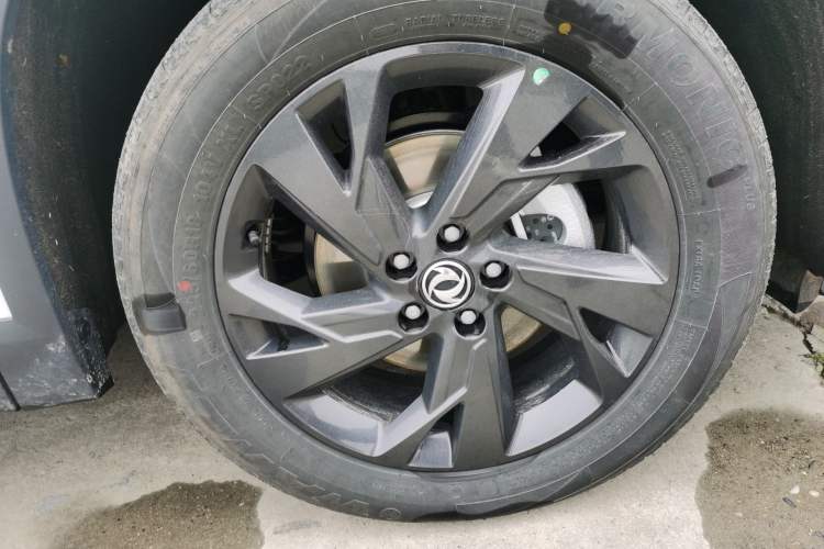 Used Dongfeng Aeolus L7 New Energy 2025 518 Comfort Edition Right Front Wheel Hub