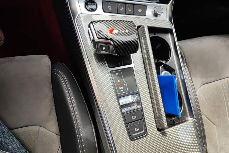 Used Audi A6L 2021 40 TFSI Luxury Dynamic Edition Gear Lever