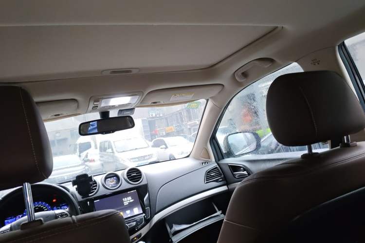 Used BYD S7 2017 1.5T Manual Luxury Model Headliner