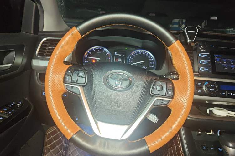 Used Toyota Highlander 2018 2.0T Four-Wheel Drive Knight Edition 7 Seats China VI Standard