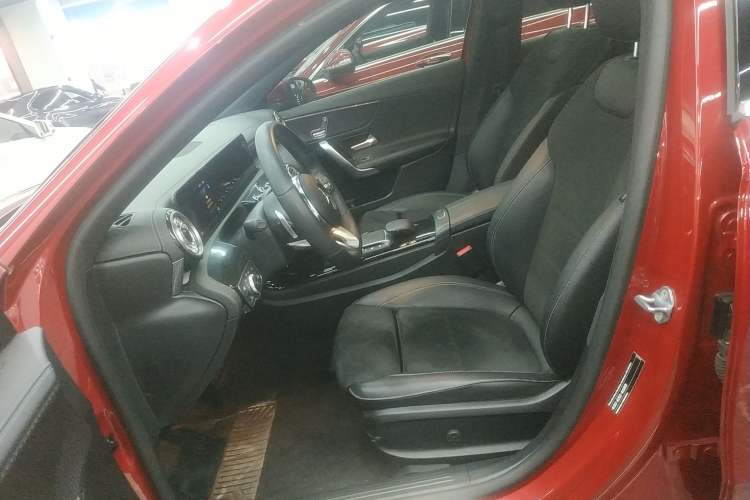 Used Mercedes-Benz A-Class 2021 A 200 L Sport Sedan Fashion Model
