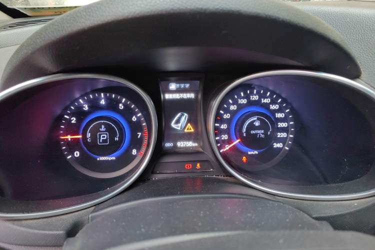 Used Hyundai Santa Fe 2013 2.4L Automatic 4x4 Prestige Edition Instrument Cluster
