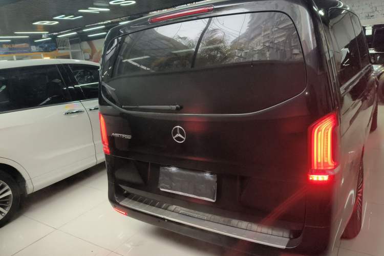 Used Mercedes-Benz V-Class 2016 V 260 Avantgarde Edition