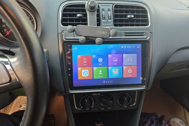 Used Volkswagen Polo 2016 1.6L Automatic Comfort Model Audio And AC Panel