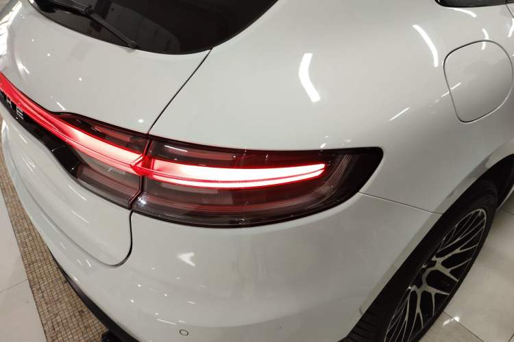 Used Porsche Macan 2021 Macan 2.0T
