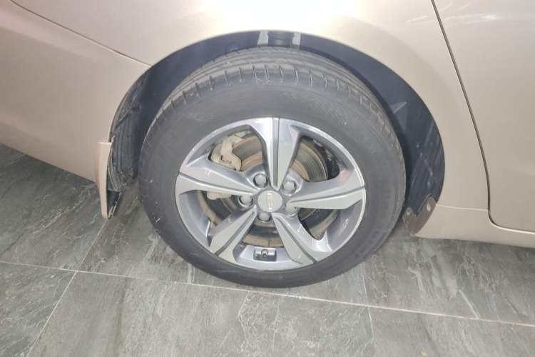 Used Geely Auto Emgrand GL 2019 1.4T CVT Elite Smart Edition Right Rear Wheel Hub