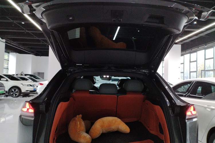 Used Deepal S07 2024 215Max Qiankun Intelligent Driving ADS SE Range-Extended Version Trunk