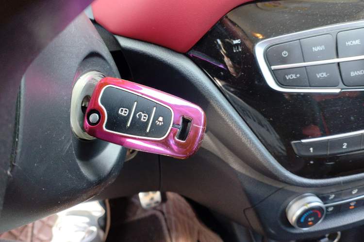 Used Haval H1 2016 Blue Label 1.5L AMT Luxury Model
